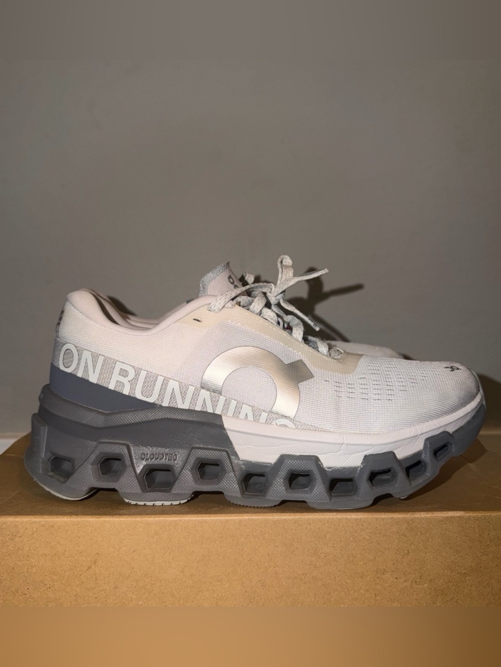 On Running cloudmonster Women’s Cloud-like Trainer in Light Gray and White size8